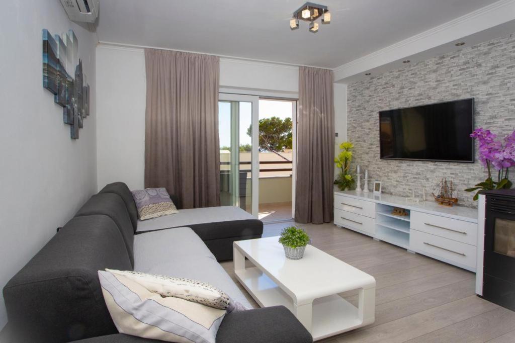 Apartment San Marino Makarska Exterior photo